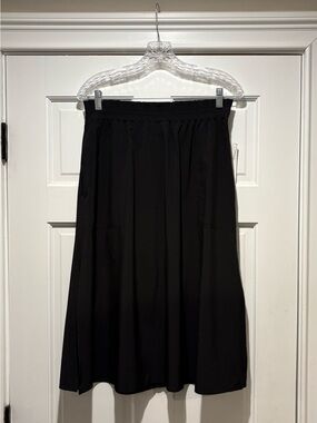 NWT Athleta Size Medium Black A-Line Midi Skirt with Elastic Waistband
